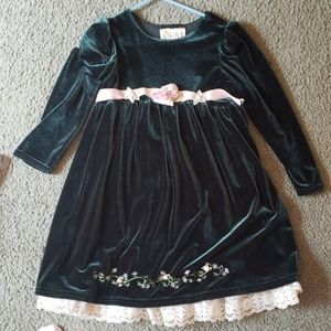 Girls dress